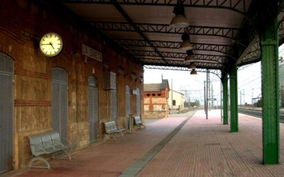 En la estación: Un relato literario sobre la dependencia emocional